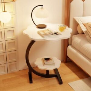 Простая прикроватная тумбочка для замены артефакта в арендованной комнате в прикроватной тумбочке